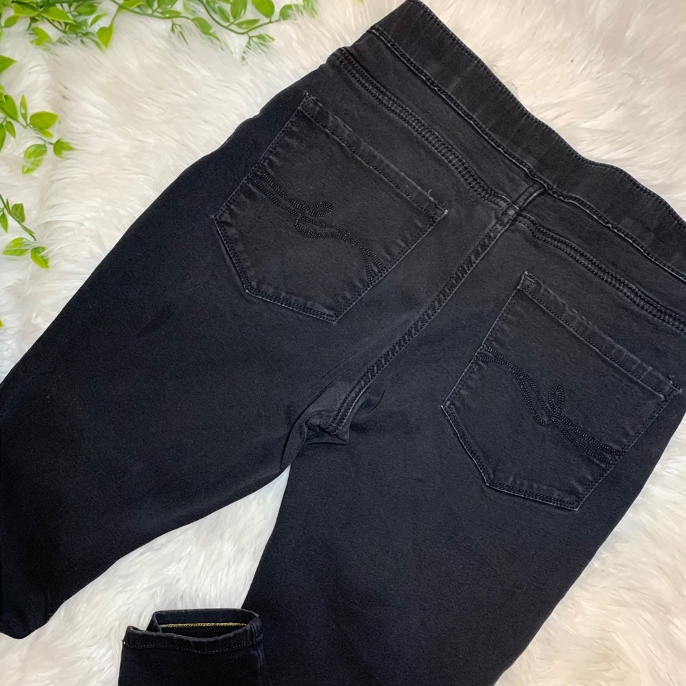 Jeans - Picture 2 of 2
